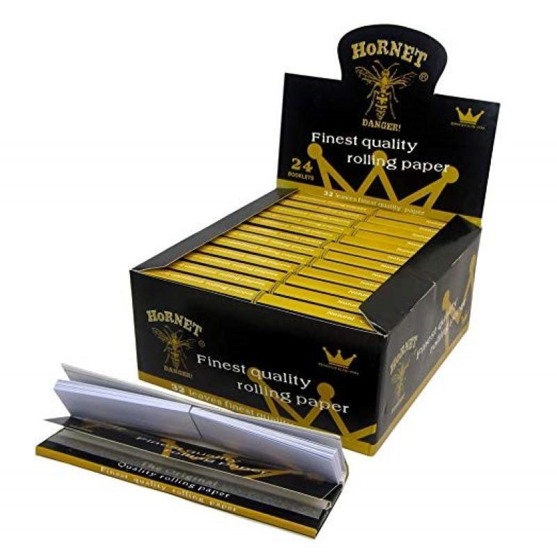 Hornet Rolling Paper Black 32 Leaves Connoisseur PK.50 11001